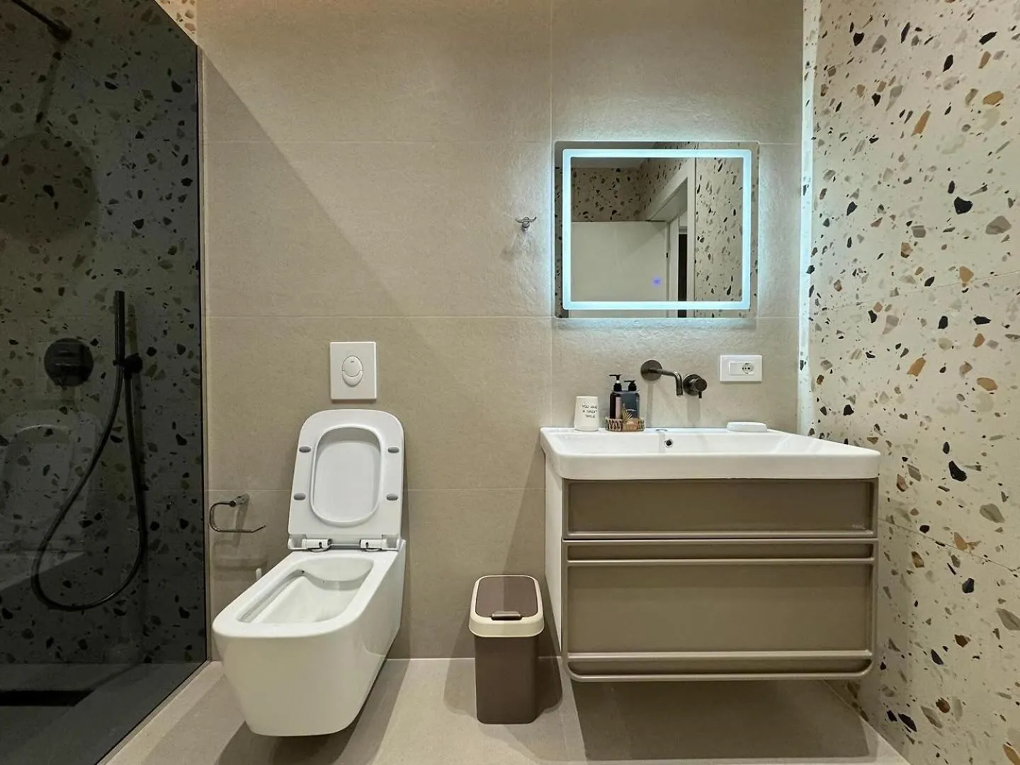 New Bazaar Apartments Tirana